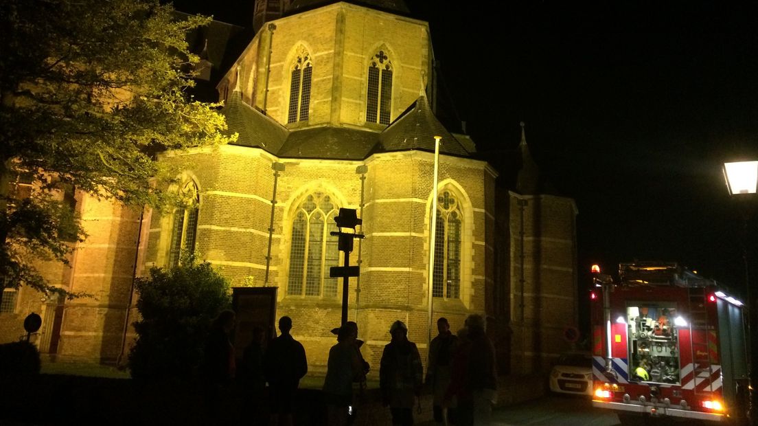 Vlammen in kerk Brouwershaven blijken neonlampen