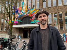 Maarten Baas over zijn kunstwerk op de Neude: 'Past niet bij gebouw? Het gaat juist om het contrast'