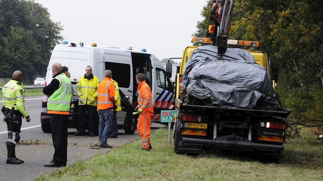 Dode bij verkeersongeluk op A35 (oktober 2013)