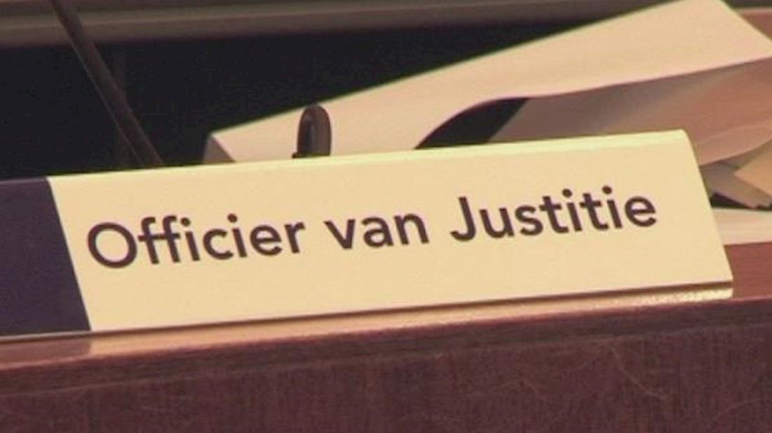 Potloodventer hoort maand voorwardelijk eisen
