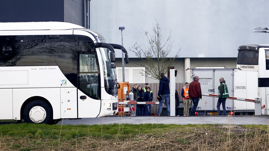 De Vindicat-bussen bij aankomst in Stad
