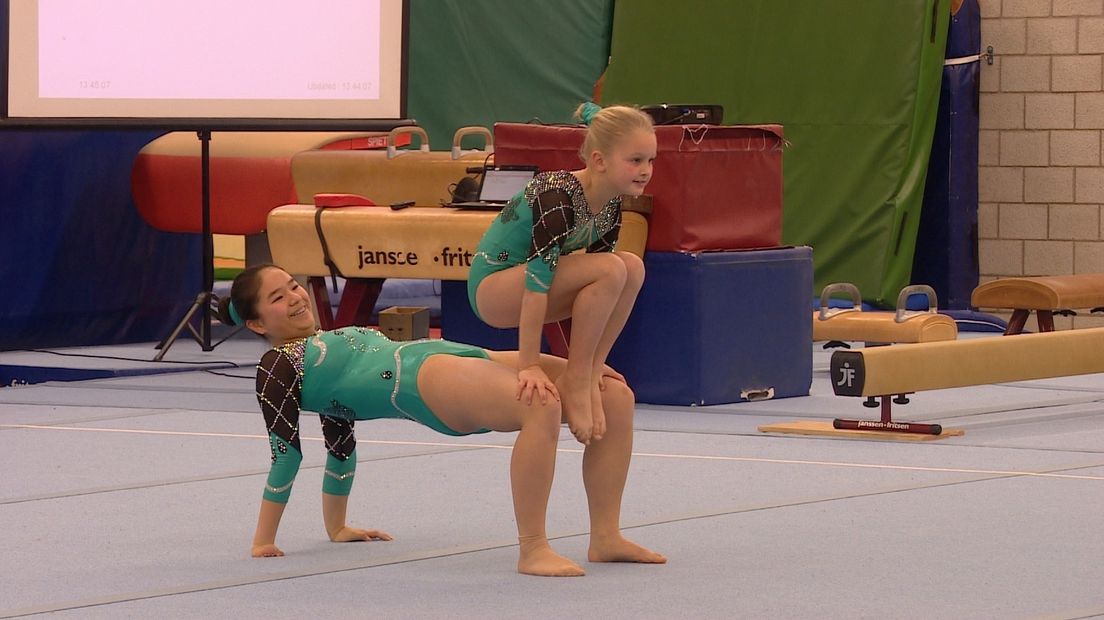 Piramides, salto’s en dans tijdens ZK Acro in Zierikzee