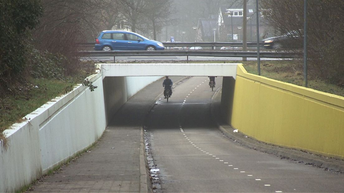 Man beroofd bij fietstunnel in Almelo