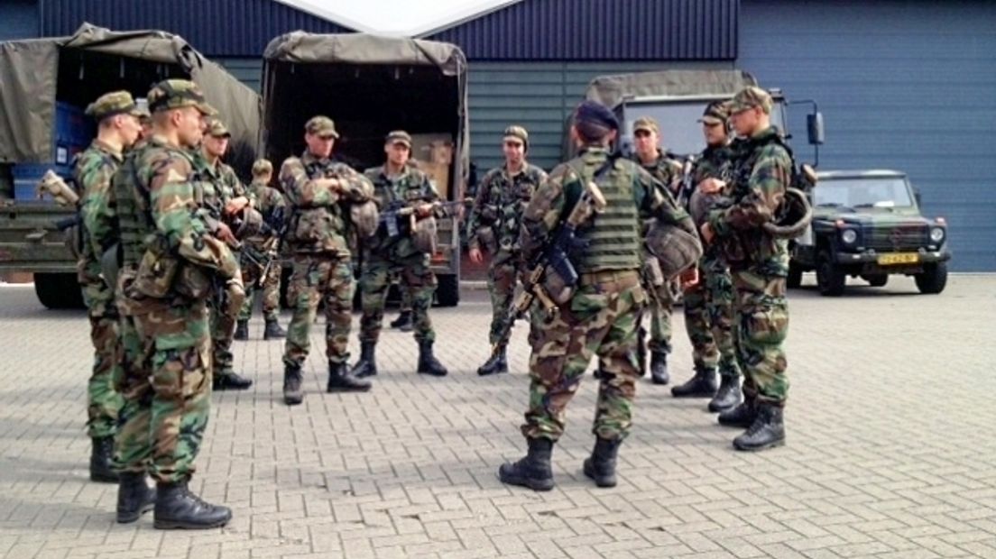 Mariniers oefenen in Brouwershaven
