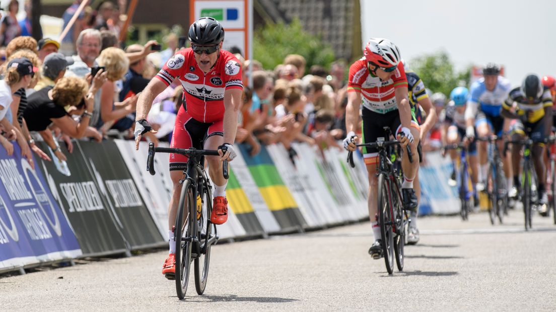 Hans Dekker sprint naar nationale titel