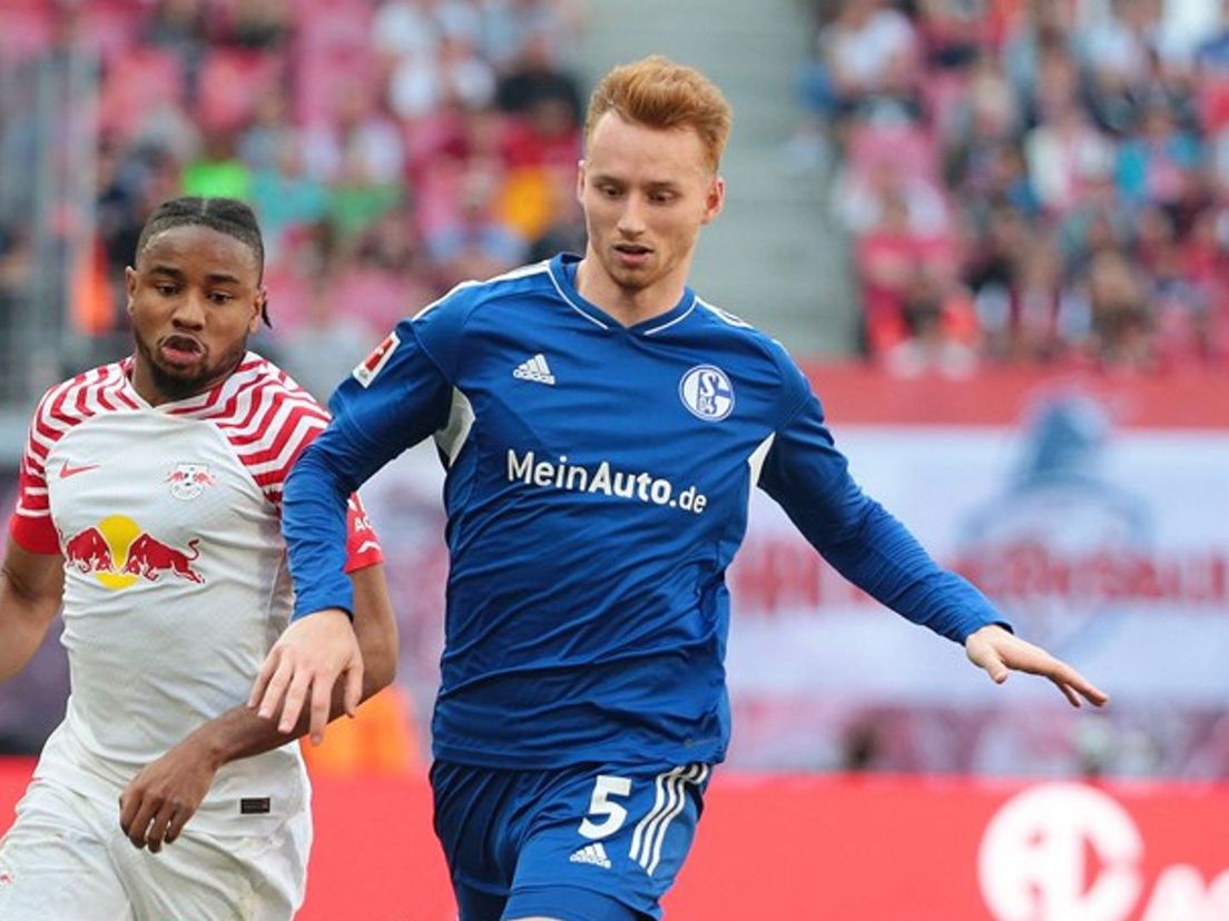 Transferproat betaald voetbal: 'Sepp van den Berg kan bij Schalke en Mainz aan de slag'