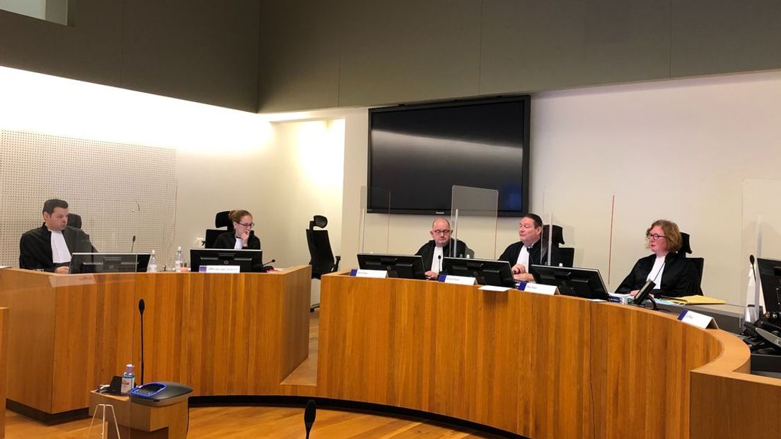 De rechtbank in Zwolle buigt zich over de zaak.