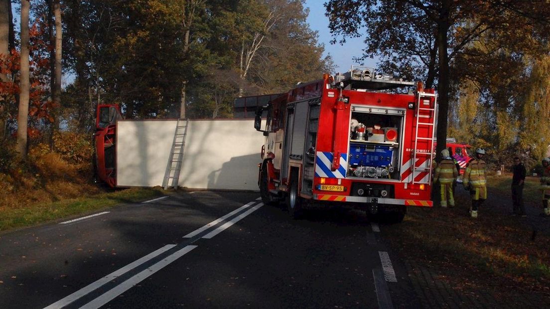 Weg afgesloten na dodelijk ongeval bij Heeten