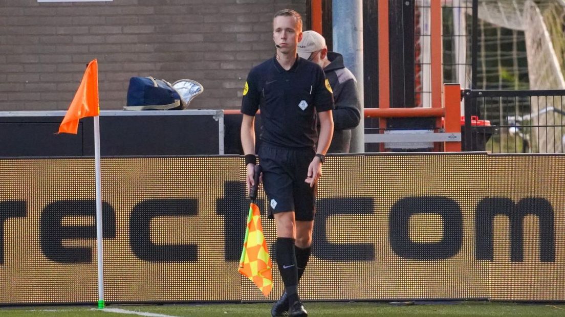 Stefan de Groot vlagt een dag eerder nog bij FC Volendam - Jong FC Utrecht in de eerste divisie