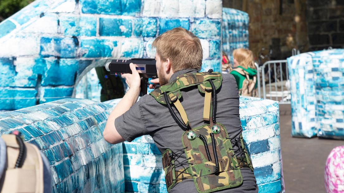 Lasergamen op de Oude Markt in Enschede