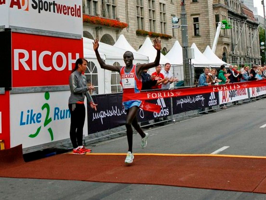 FinishHalveMarathon.cropresize.tmp.jpg