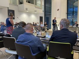 Fúzje Achtkarspelen en Tytsjerksteradiel miljoenen euro's goedkeaper as ûntflechting