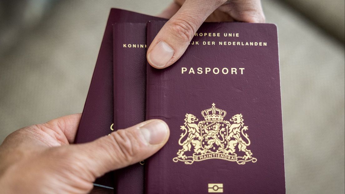 Faysal N. is volgens het OM de schakel tussen de criminelen en de valse paspoorten