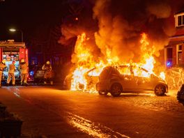 Drie auto's uitgebrand in Deventer