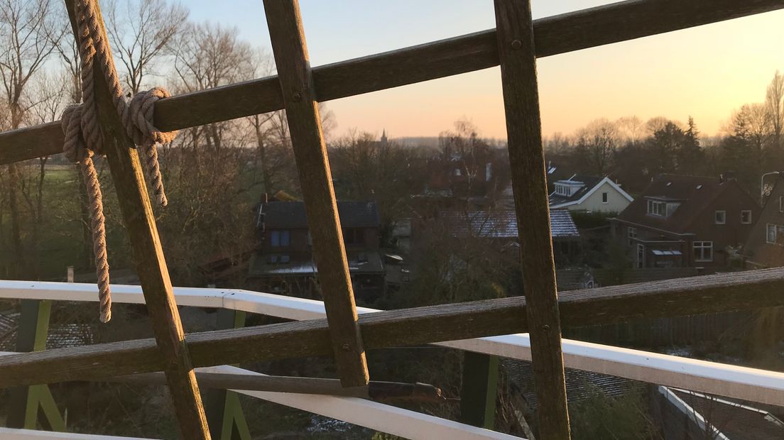Het uitzicht vanaf Molen de Korenbloem op het dorp Kortgene