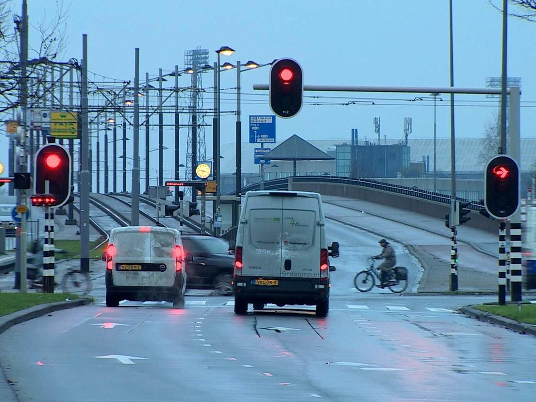 De Roseknoop vanaf de Laan op Zuid richting het Varkenoordseviaduct