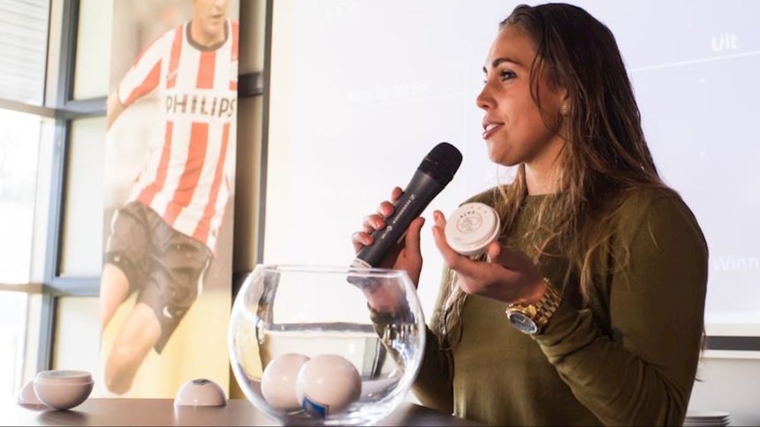PSV-keepster Angela Christ koppelt PEC Zwolle aan Ajax