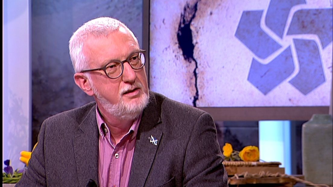 Predikant Martien Grashoff aan tafel bij Noord Vandaag