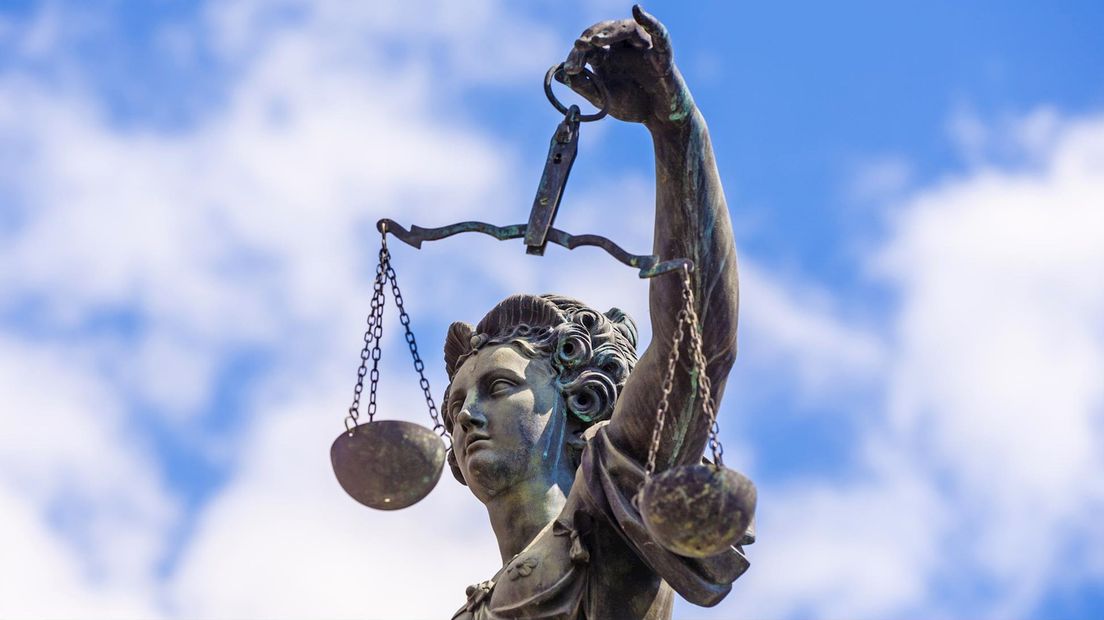Anderhalfjaar cel geëist tegen afpersen vrouw in De Lutte