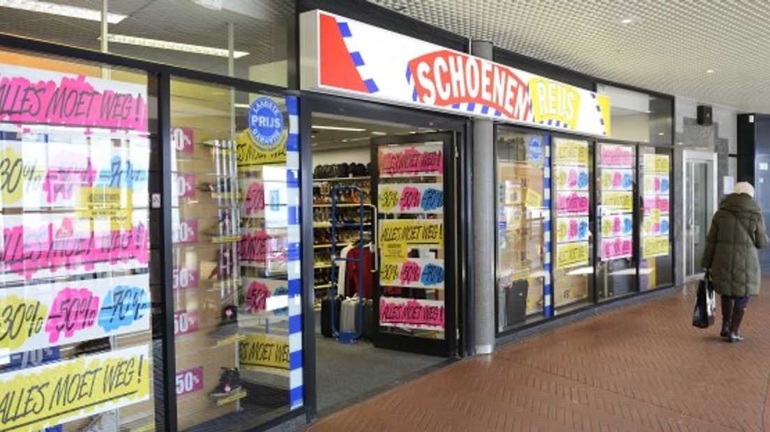 Schoenenreus overgenomen: onduidelijkheid over Drentse winkels