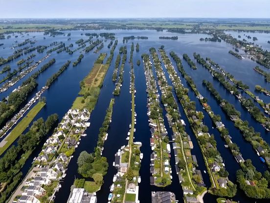 Wie moet er meer ruimte krijgen op de Vinkeveense Plassen, de natuur of de mens?