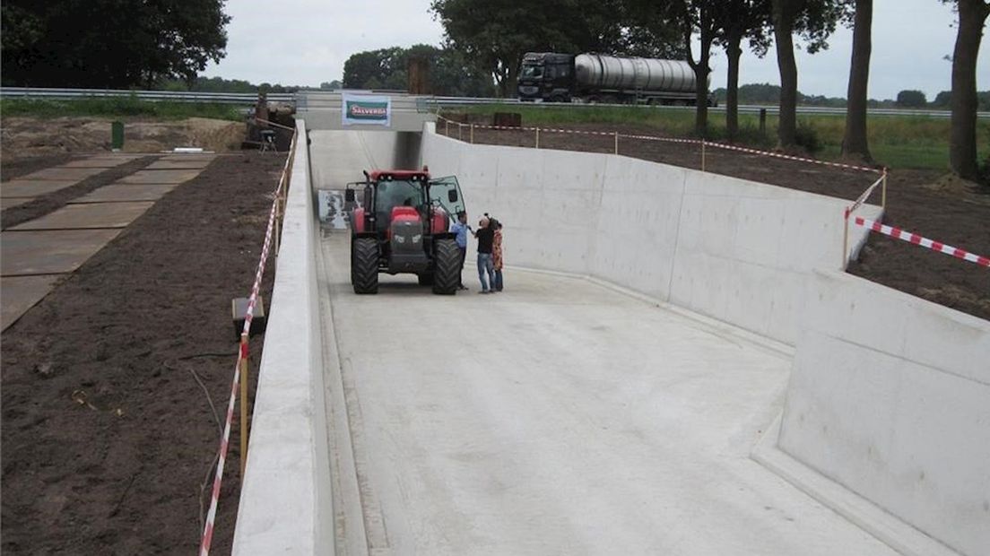Een van de landbouwtunnels onder de N48