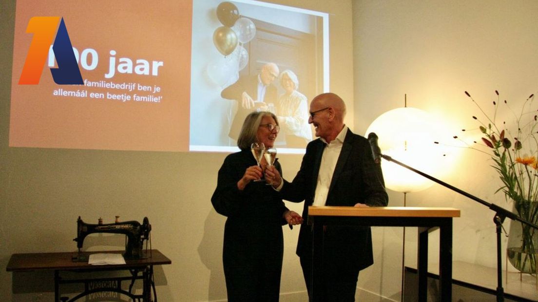 Het officiële moment werd afgesloten met een toast op de toekomst van het familiebedrijf Slijkhuis.