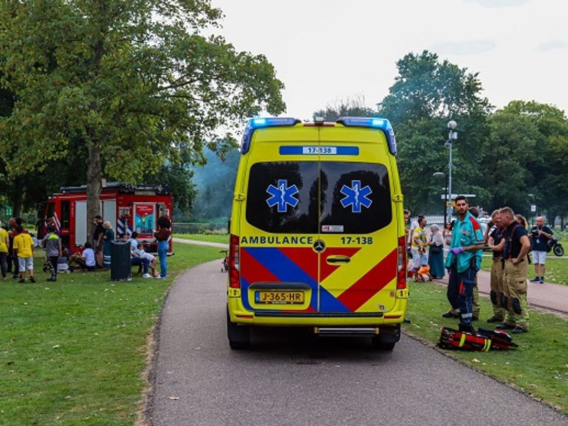 Een van de gewonden is naar het ziekenhuis gebracht