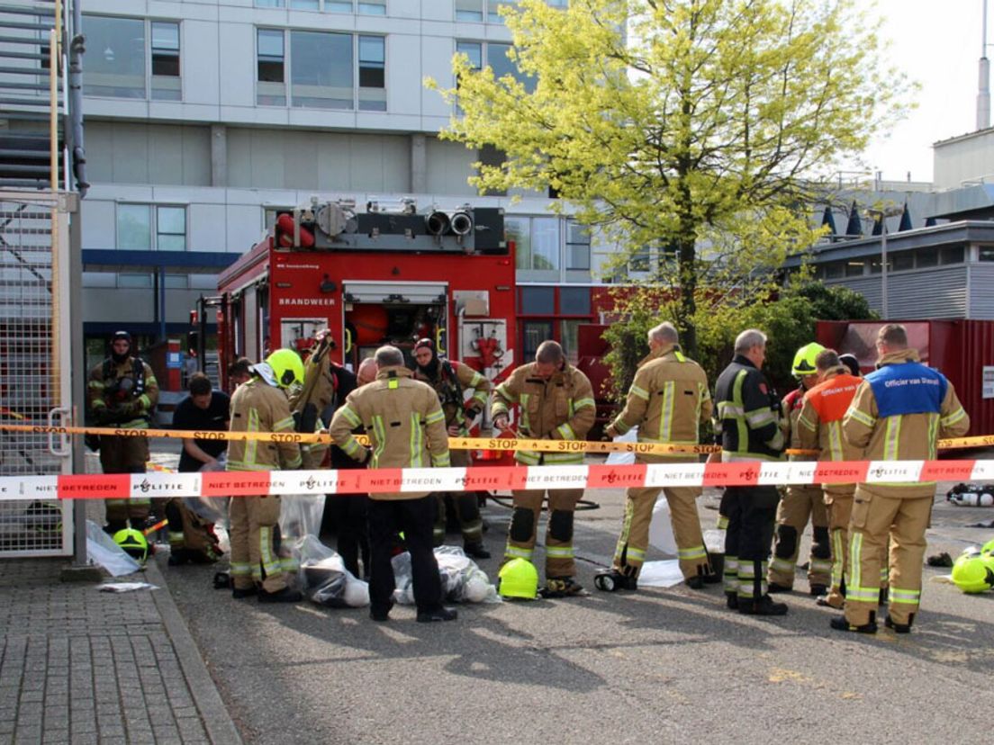Hulpverleners in actie bij het IJsselland Ziekenhuis