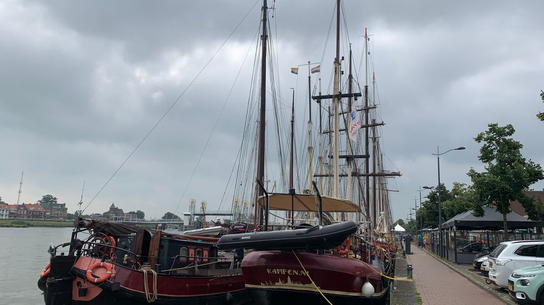 Een deel van de bruine vloot in Kampen