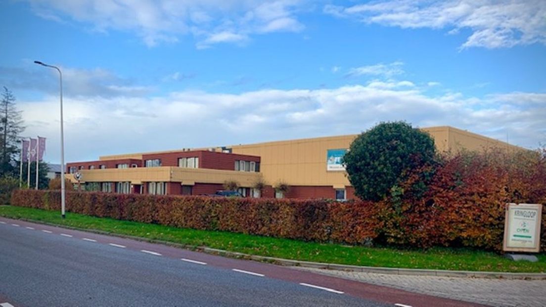 Tijdelijk noodopvang in bedrijfspand aan Industrieweg in Kampen wordt verlengd