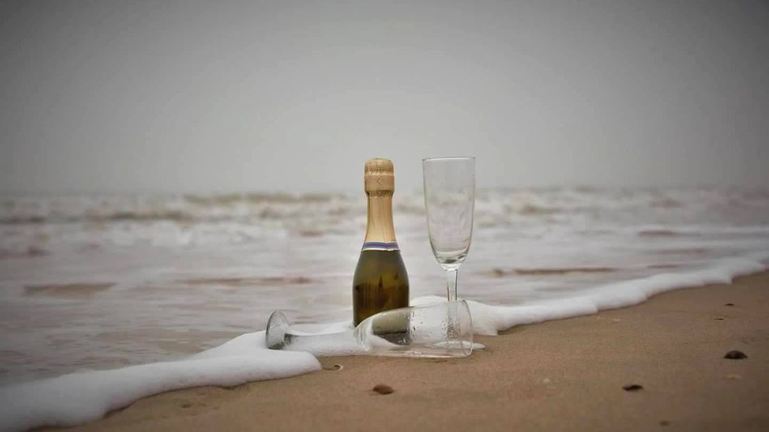 Champagne aan zee