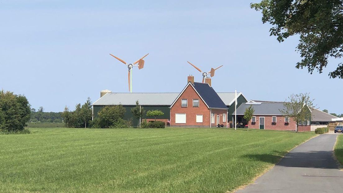 De windmolens op het erf van de overbuurman van Hendriks