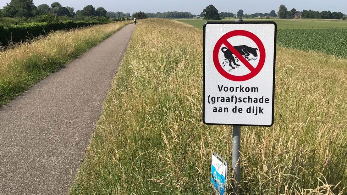 Met dit bord hoopt WDODelta graafschade door honden te beperken (Rechten: WDODelta)